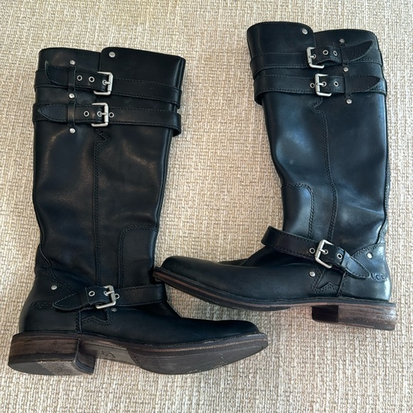 UGG Moto boot in black size 7.5 - Picture 1 of 10